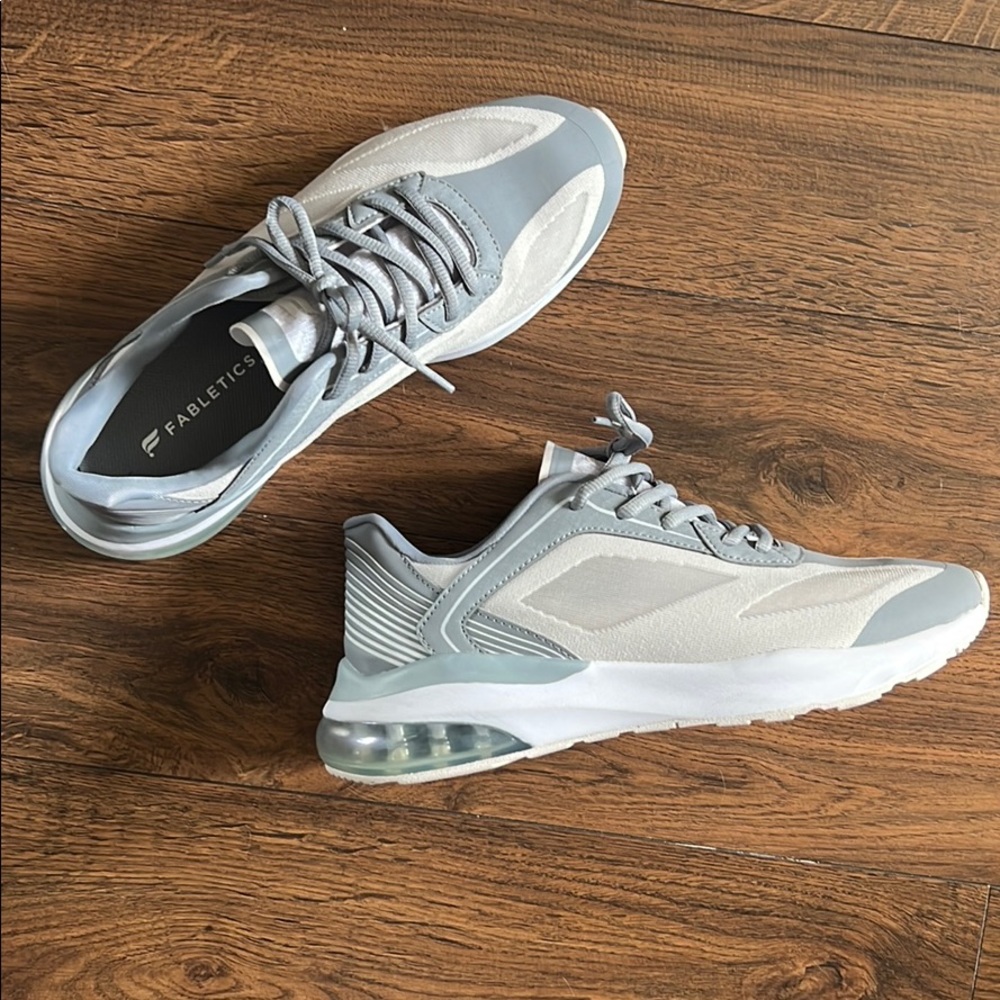Fabletics Melrose Performance Sneaker - Size 9